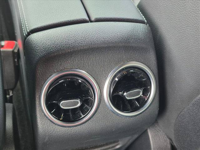 Used 2021 Mercedes-Benz GLB 250 image 16