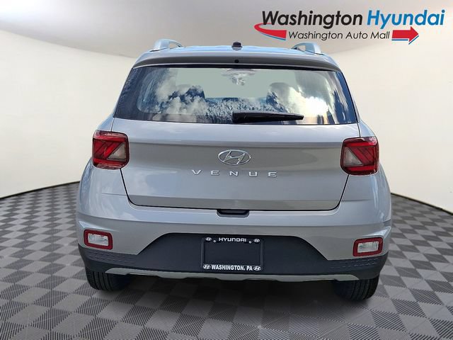 New 2026 Hyundai Venue SEL FWD image 5