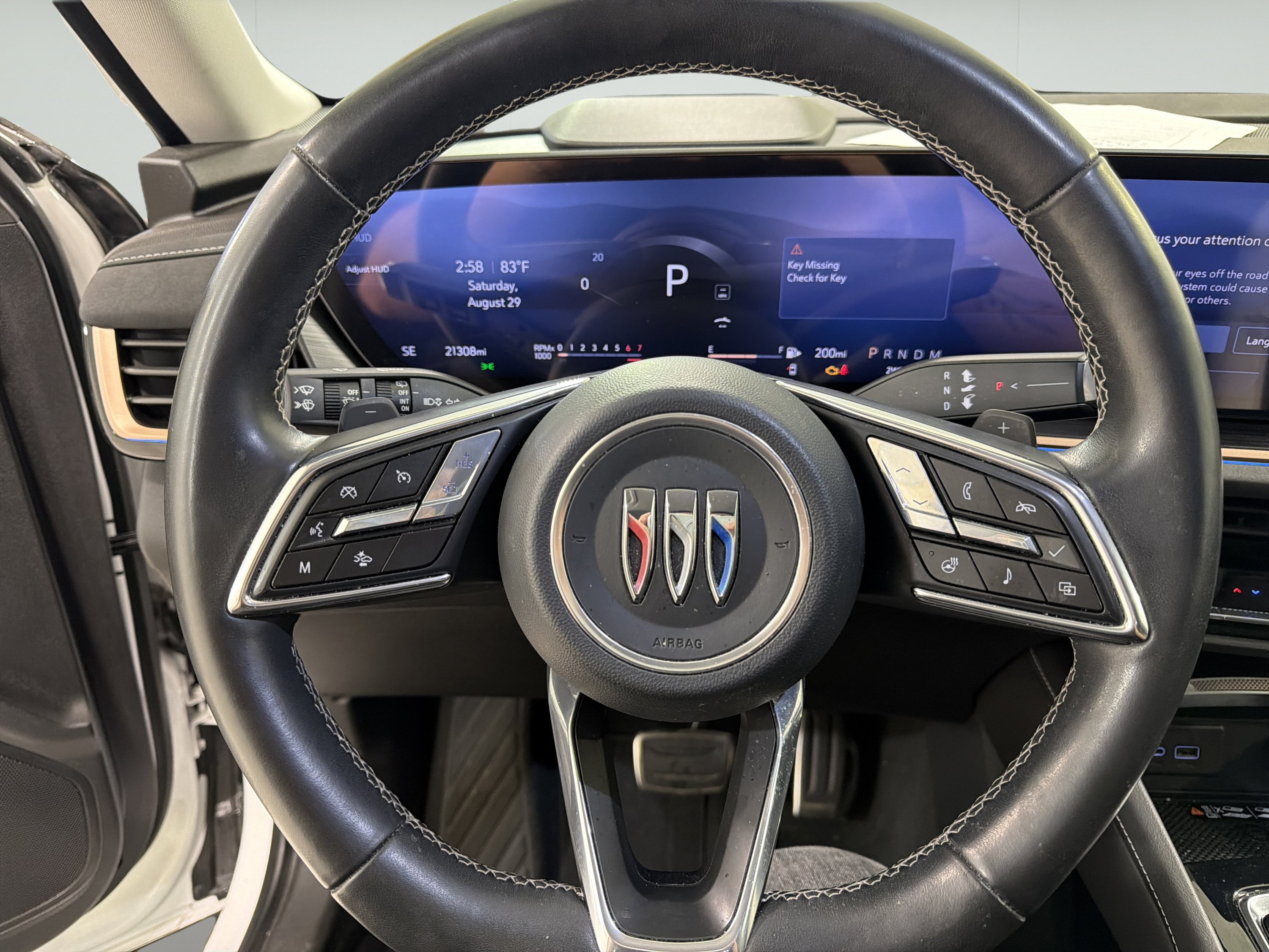 Used 2025 Buick Envision Sport Touring AWD/4WD image 17