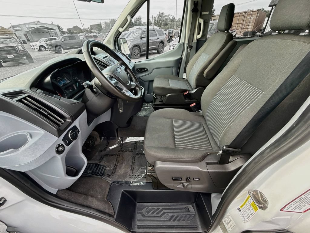Used 2019 Ford Transit 150 XLT RWD image 23