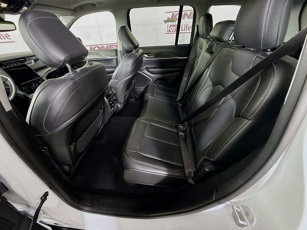 Used 2022 Jeep Grand Cherokee Limited 4xe image 28