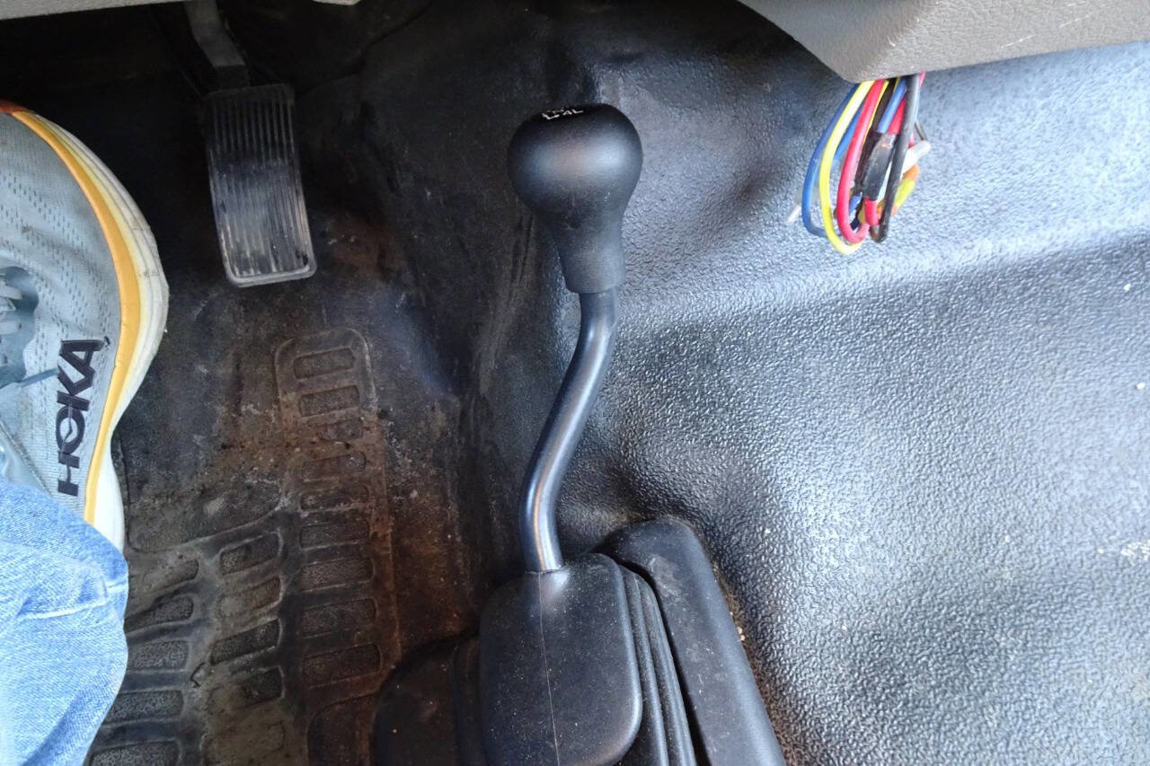Used 2009 Ford F350 XL image 19