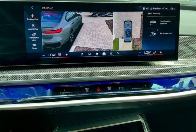Used 2023 BMW i7 xDrive60 AWD/4WD image 40