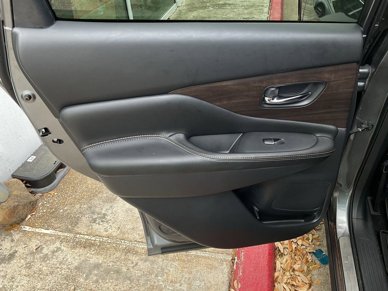 Used 2023 Nissan Murano Platinum w/ Cargo Package image 17