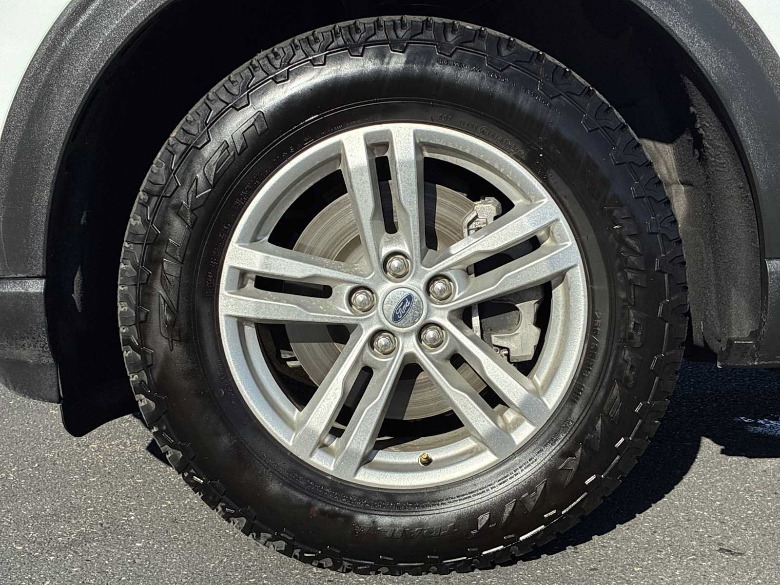 Used 2020 Ford Explorer XLT w/ Class III Trailer Tow Package AWD/4WD image 17
