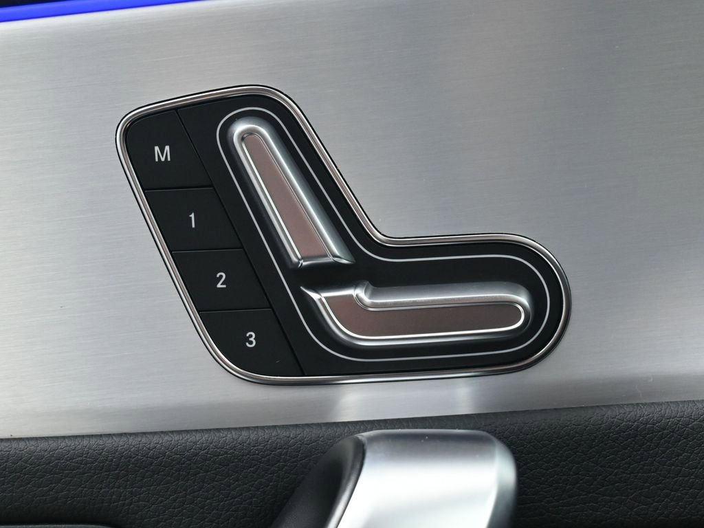Used 2025 Mercedes-Benz CLA 250 image 45
