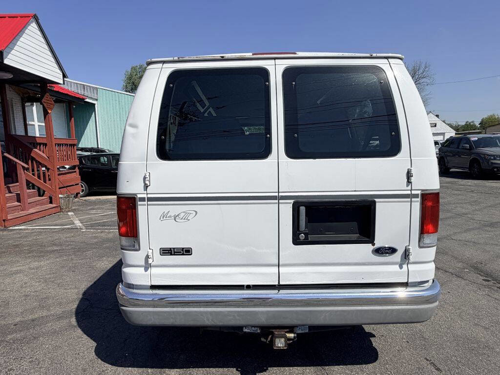 Used 1999 Ford E-150 and Econoline 150 RWD image 4