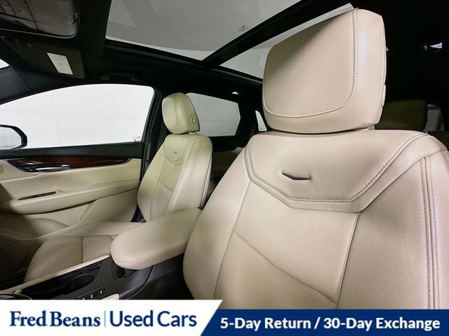 Used 2018 Cadillac XT5 Luxury w/ Driver Awareness Package image 23