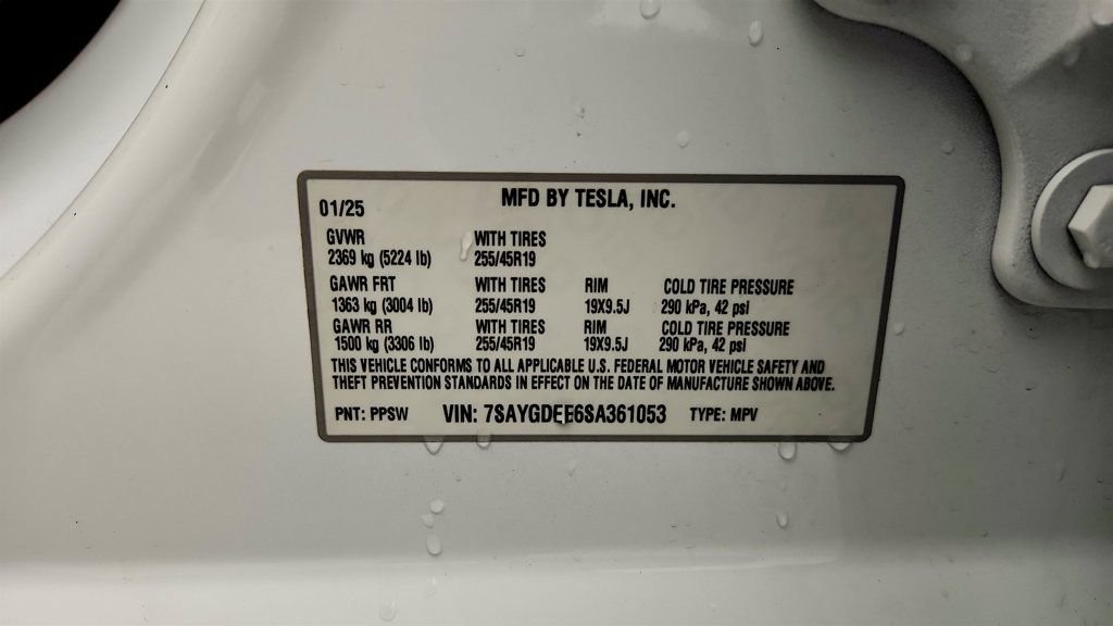 Used 2025 Tesla Model Y Long Range AWD/4WD image 24
