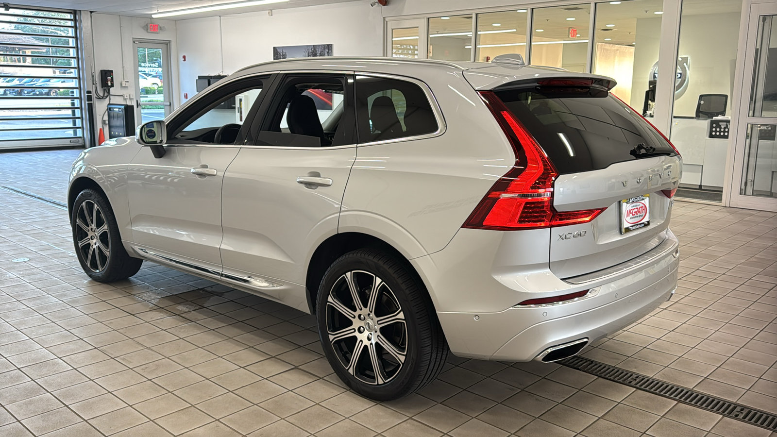 Used 2019 Volvo XC60 T5 Inscription w/ Protection Package Premier AWD/4WD image 7