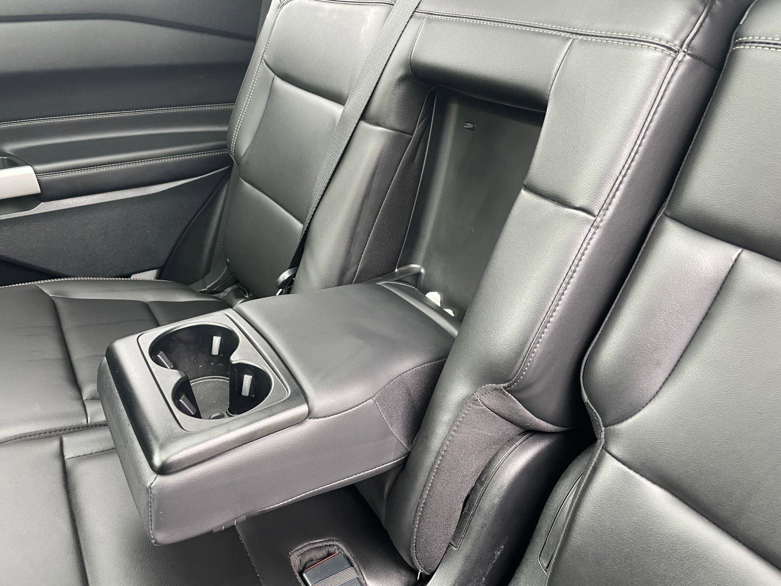 Certified 2022 Ford Explorer XLT w/ Equipment Group 202A image 29