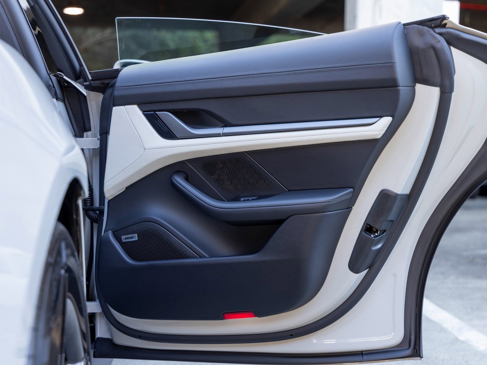 New 2025 Porsche Taycan image 45