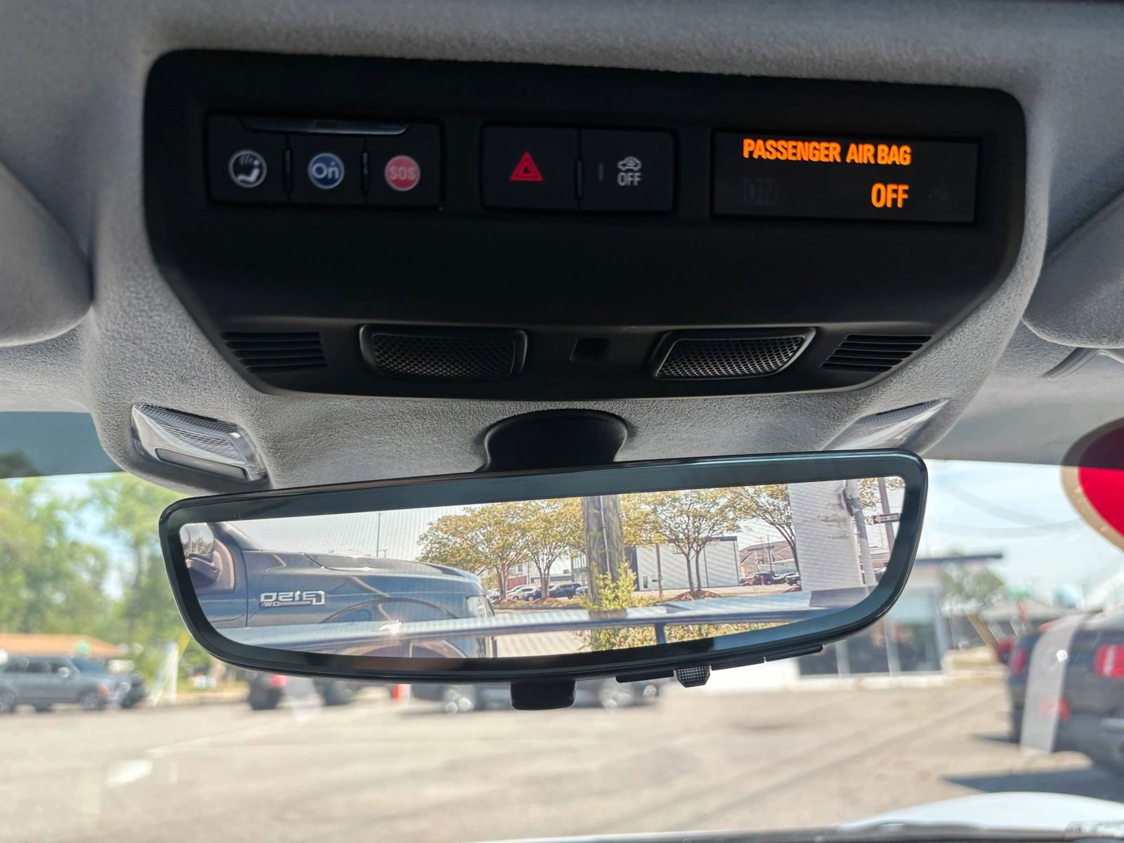 Used 2020 Chevrolet Corvette Stingray Premium Cpe w/ 3LT Preferred Equipment Group image 24