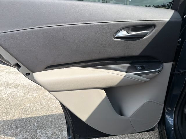 Used 2019 Cadillac XT4 Premium Luxury AWD/4WD image 36