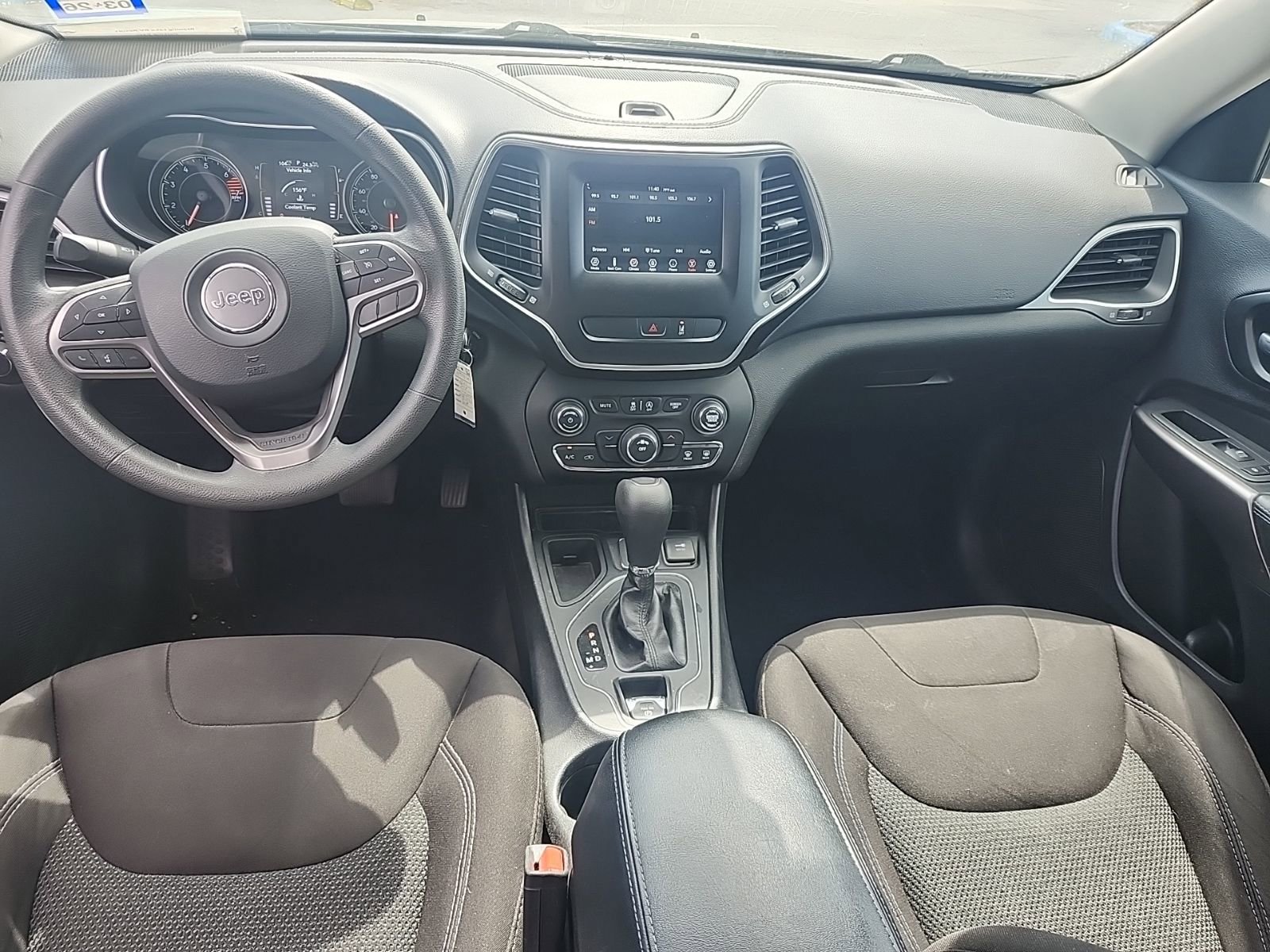 Used 2021 Jeep Cherokee Latitude FWD image 5