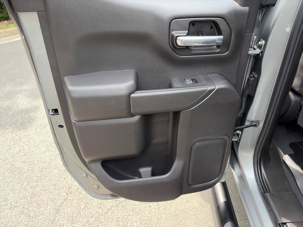 Certified 2025 Chevrolet Silverado 1500 Custom w/ Turbomax Blackout Package AWD/4WD image 20