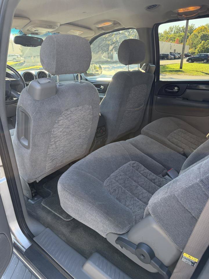 Used 2004 GMC Envoy XL SLE w/ 1SB Preferred Equipment Group AWD/4WD image 11