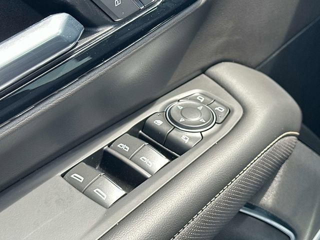 Used 2025 Chevrolet Suburban Premier AWD/4WD image 14