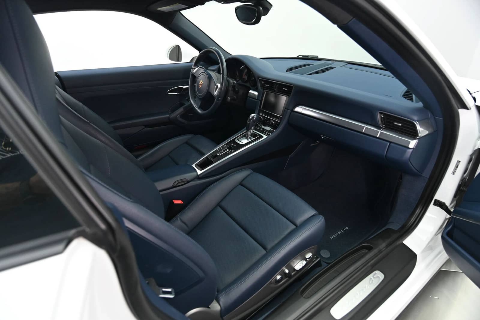 Used 2013 Porsche 911 Carrera 4S AWD/4WD image 14