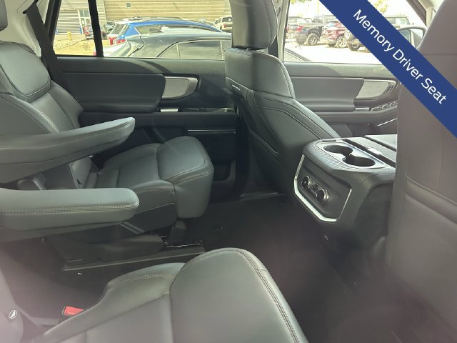 Certified 2025 Ford Expedition Active AWD/4WD image 14