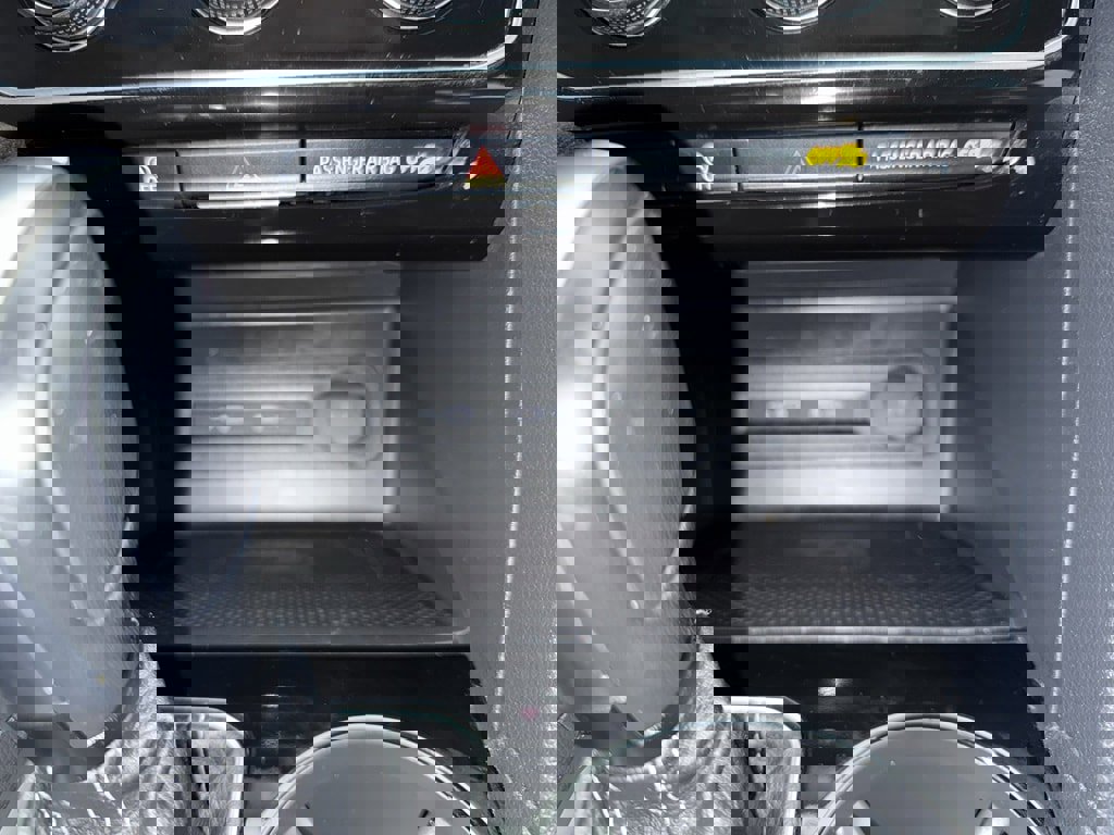 Used 2022 Volkswagen Atlas Cross Sport SEL image 28