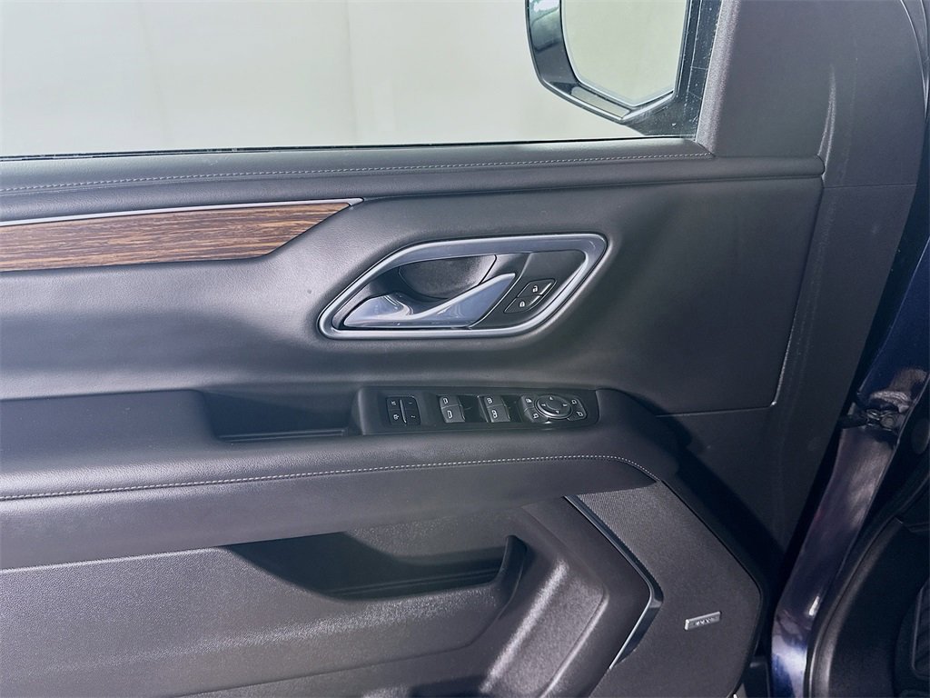 Used 2021 Chevrolet Suburban High Country w/ Premium Package image 25