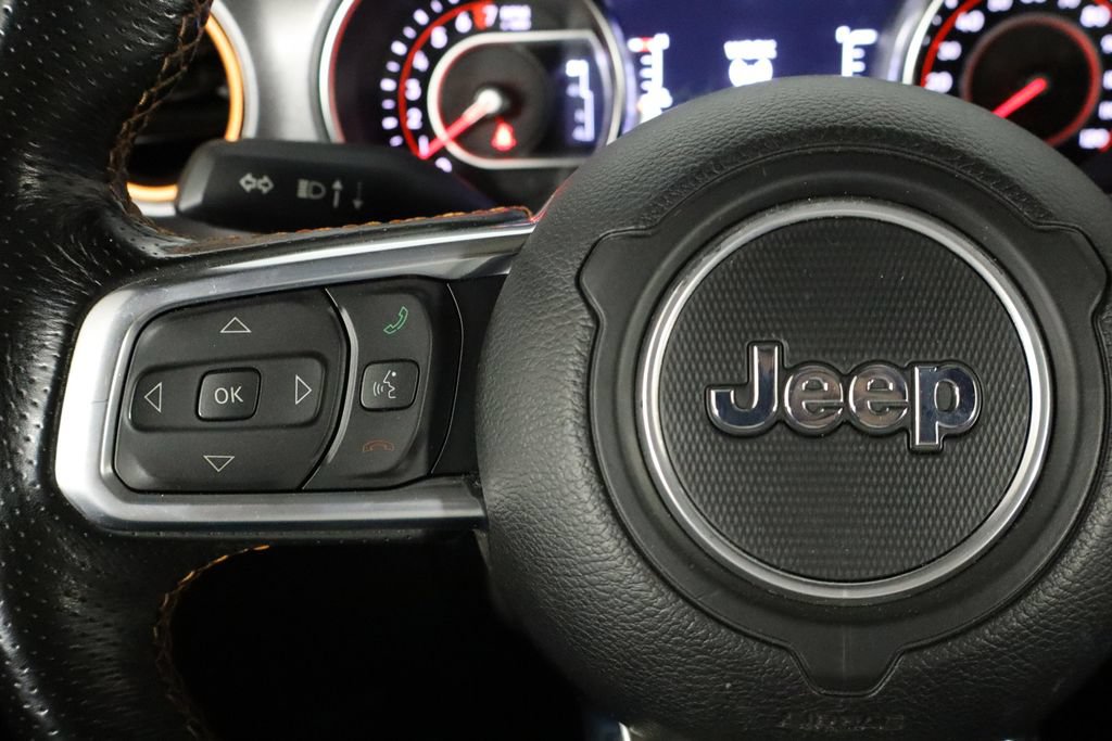 Used 2022 Jeep Gladiator Mojave w/ LED Lighting Group AWD/4WD image 8