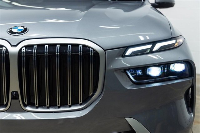 Certified 2025 BMW X7 xDrive40i image 7