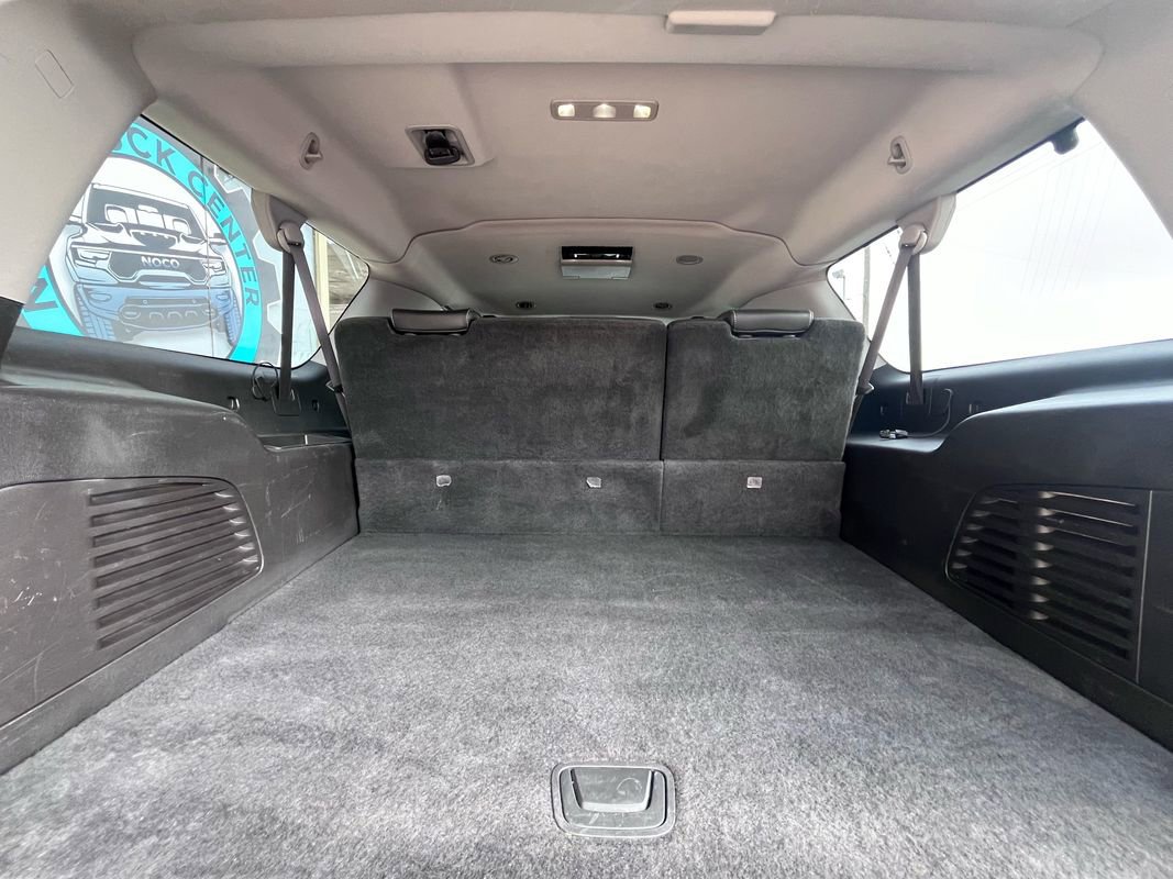 Used 2015 Chevrolet Suburban LTZ image 19
