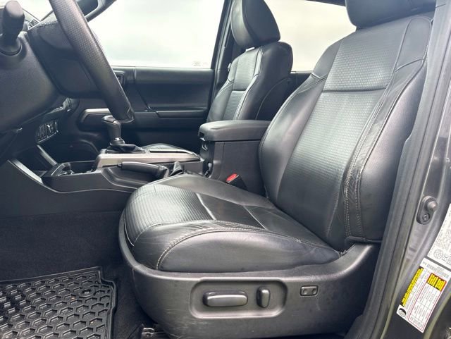 Used 2020 Toyota Tacoma Limited AWD/4WD image 7