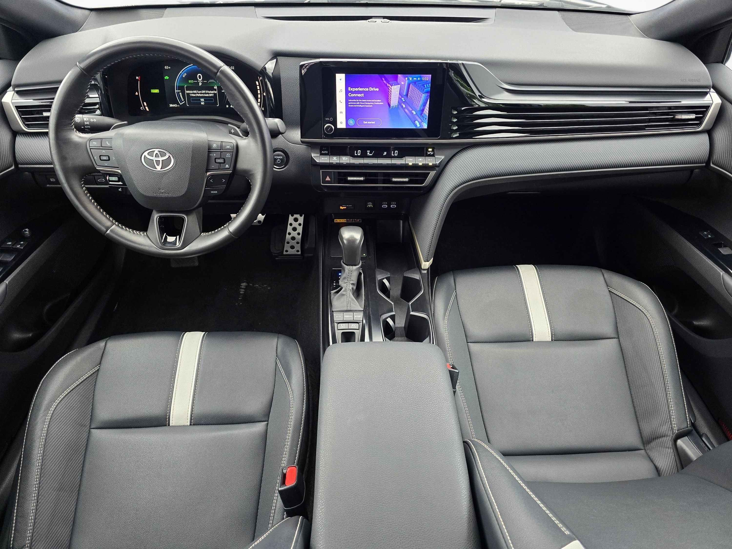 Used 2025 Toyota Camry SE FWD image 16