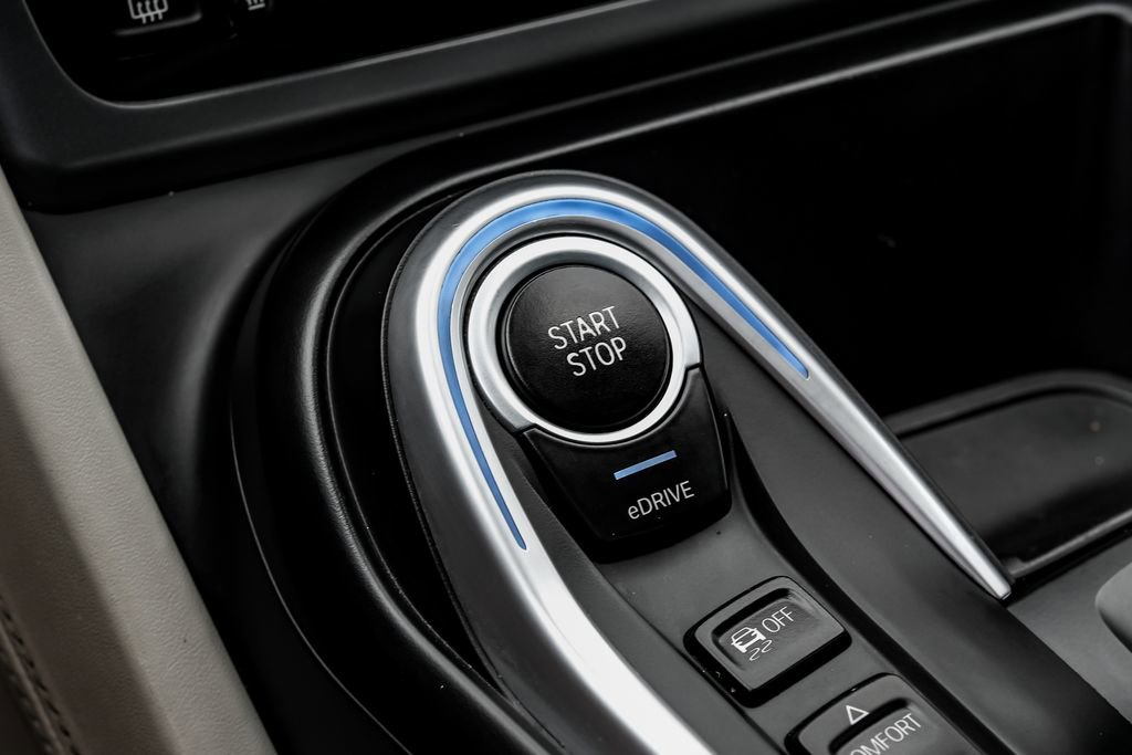 Used 2015 BMW i8 image 15