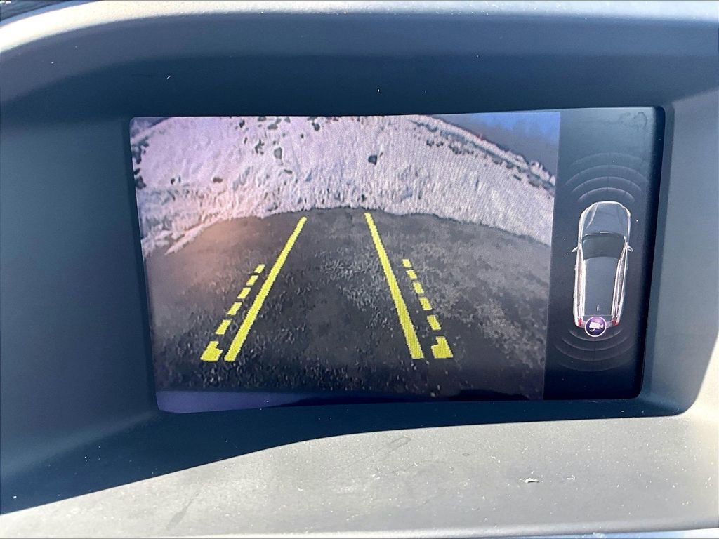 Used 2018 Volvo V60 T5 Cross Country w/ Convenience Package image 19