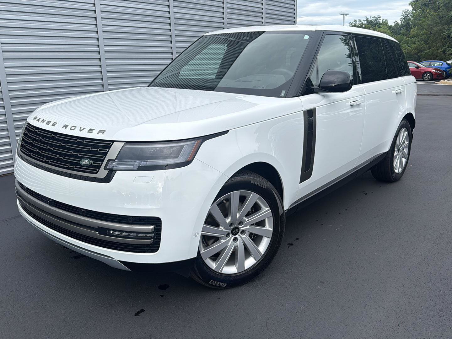 New 2027 Land Rover Range Rover Long Wheelbase SE AWD/4WD image 1
