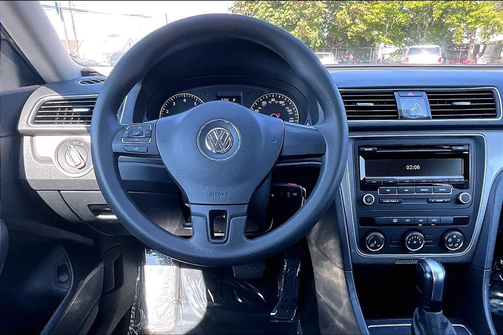 Used 2013 Volkswagen Passat 2.5 S FWD image 7
