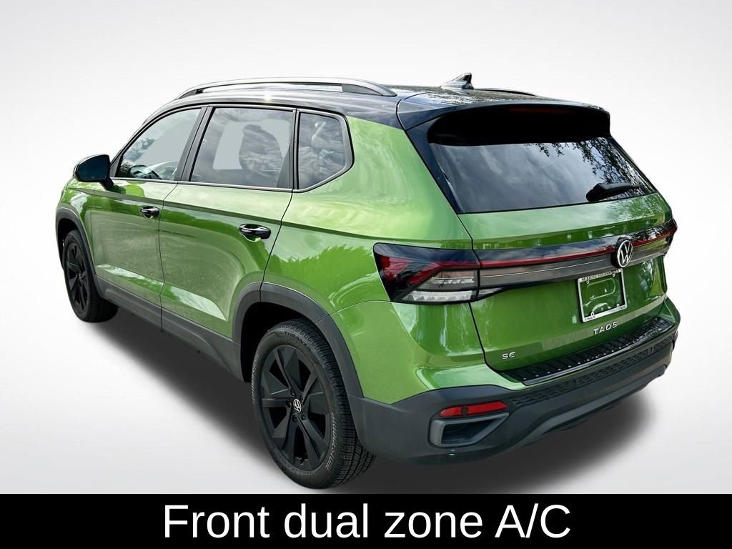 Certified 2025 Volkswagen Taos SE image 7