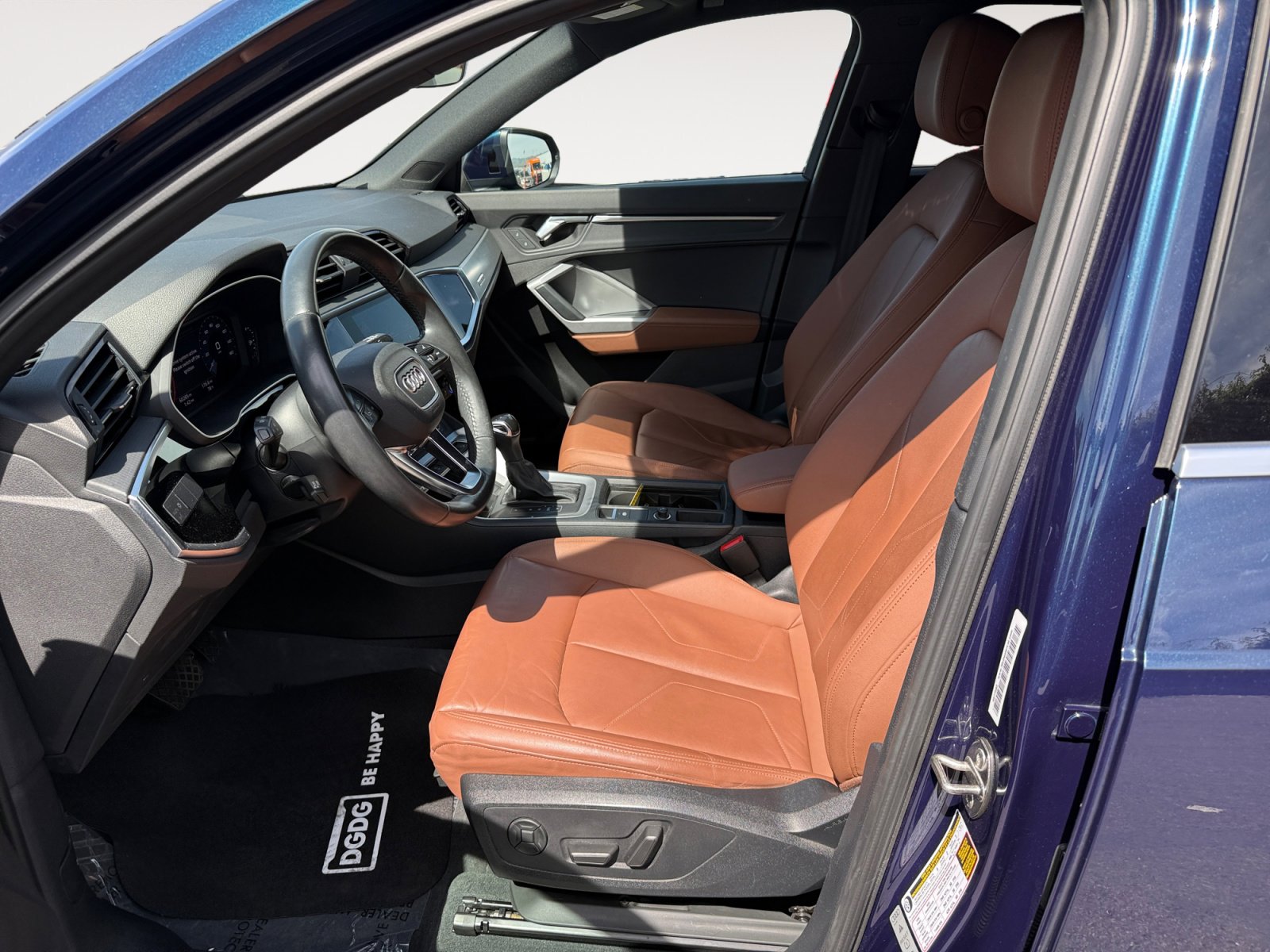 Used 2019 Audi Q3 2.0T Premium w/ Convenience Package image 10
