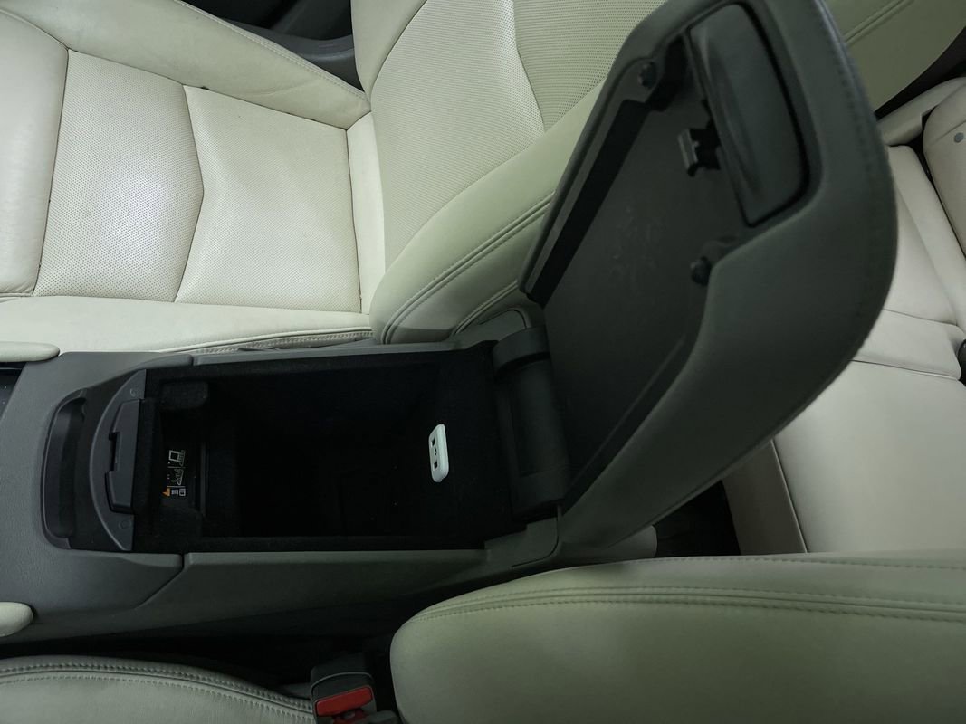 Used 2017 Cadillac XT5 Luxury w/ Driver Awareness Package image 27