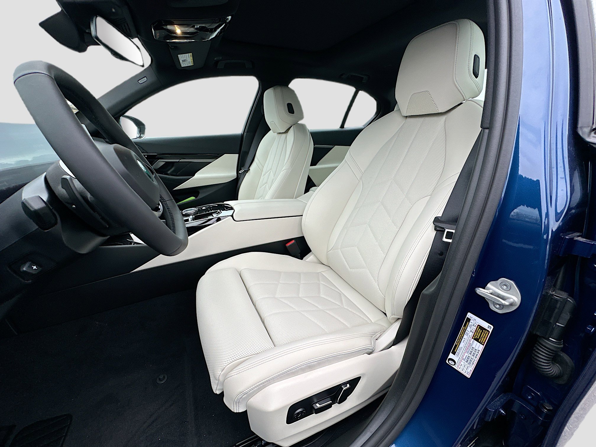 New 2026 BMW 530i w/ Convenience Package image 15