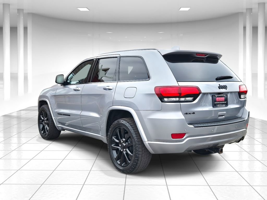 Used 2020 Jeep Grand Cherokee Altitude image 5