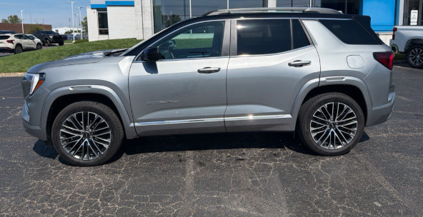 Used 2026 GMC Terrain Denali AWD/4WD image 5