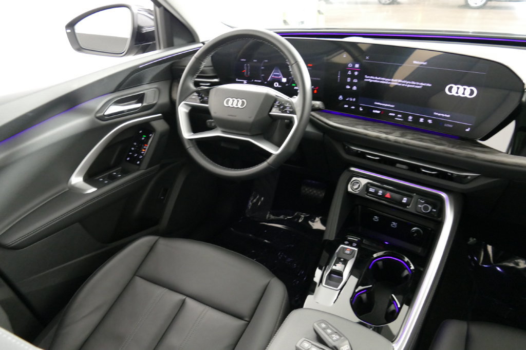 Certified 2025 Audi Q5 Premium w/ Convenience Package AWD/4WD image 25