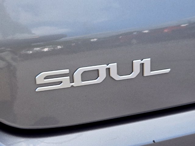Used 2024 Kia Soul LX FWD image 16