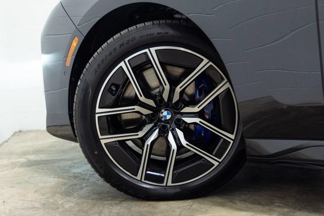Certified 2025 BMW 740i xDrive AWD/4WD image 23