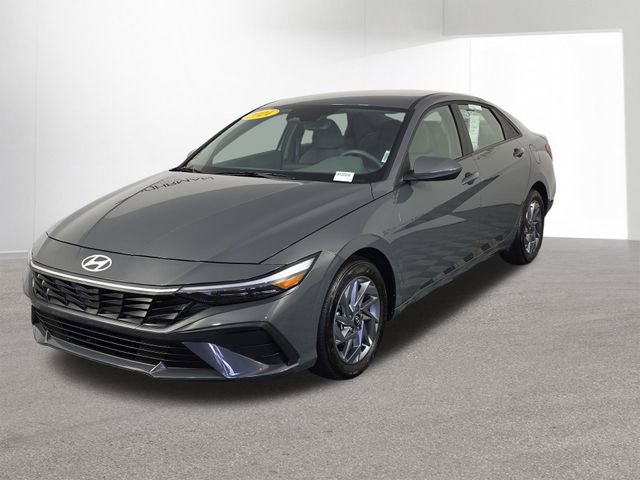 Used 2024 Hyundai Elantra SEL