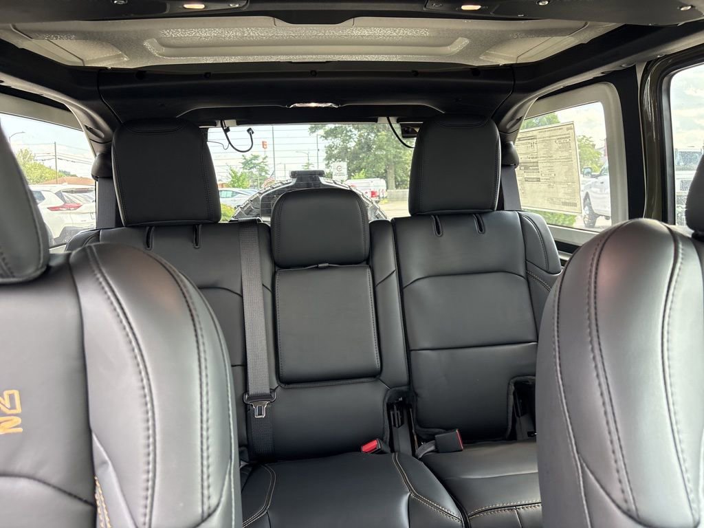 New 2025 Jeep Wrangler Unlimited Rubicon 392 image 19