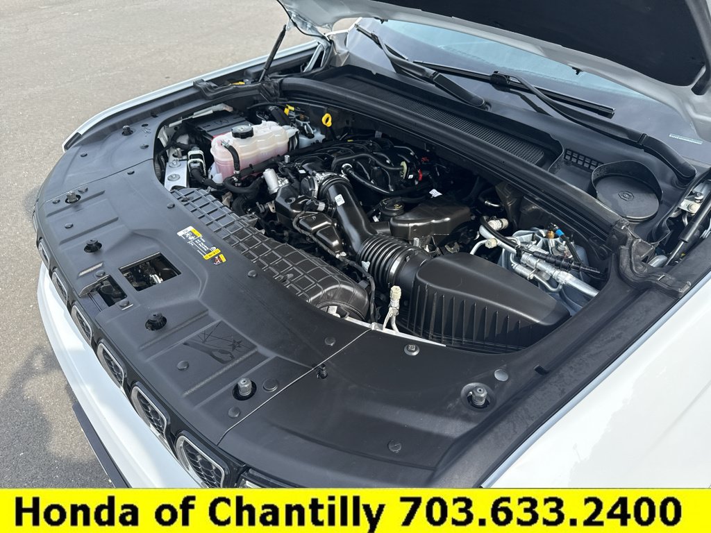 Used 2024 Jeep Grand Cherokee L Overland w/ Luxury Tech Group IV AWD/4WD image 33
