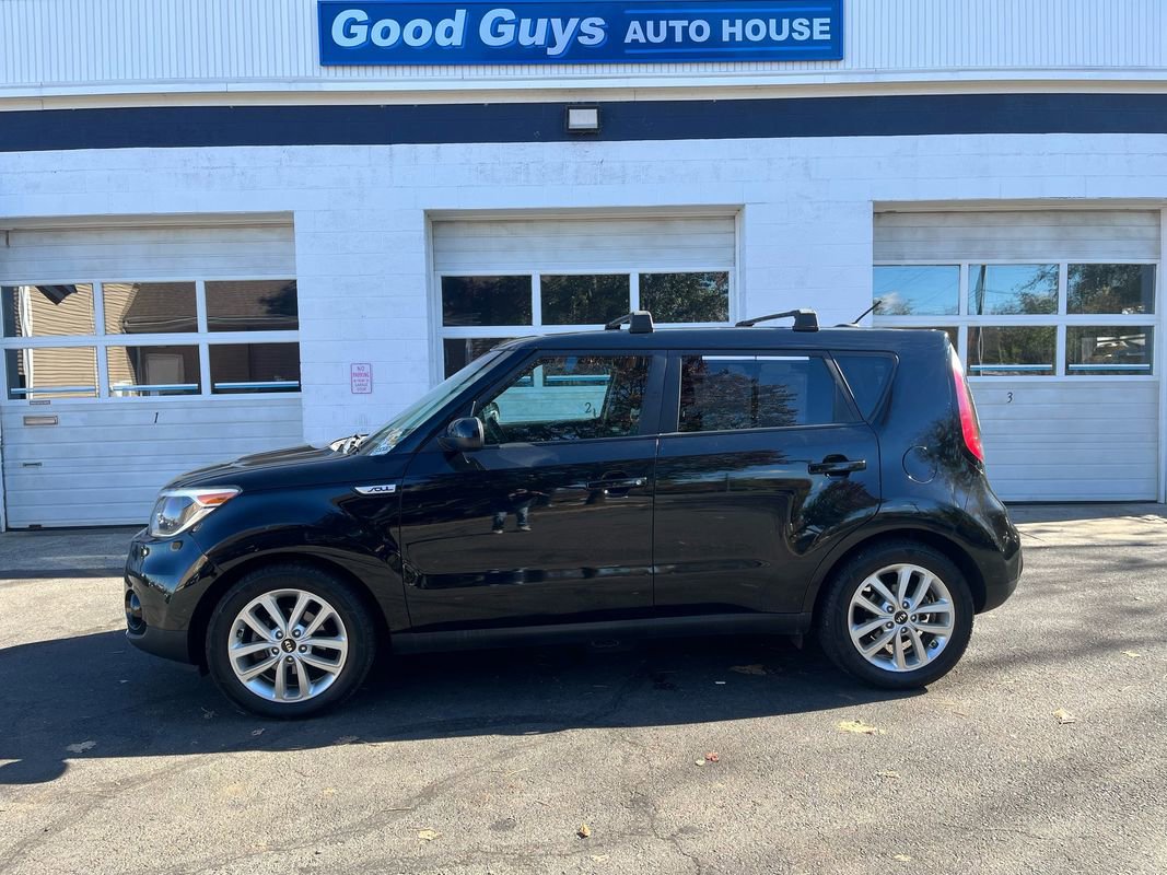 Used 2018 Kia Soul + image 1