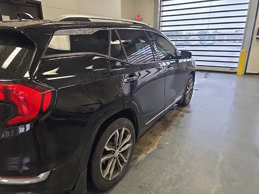 Used 2020 GMC Terrain Denali w/ GMC Pro Grade Package AWD/4WD image 3