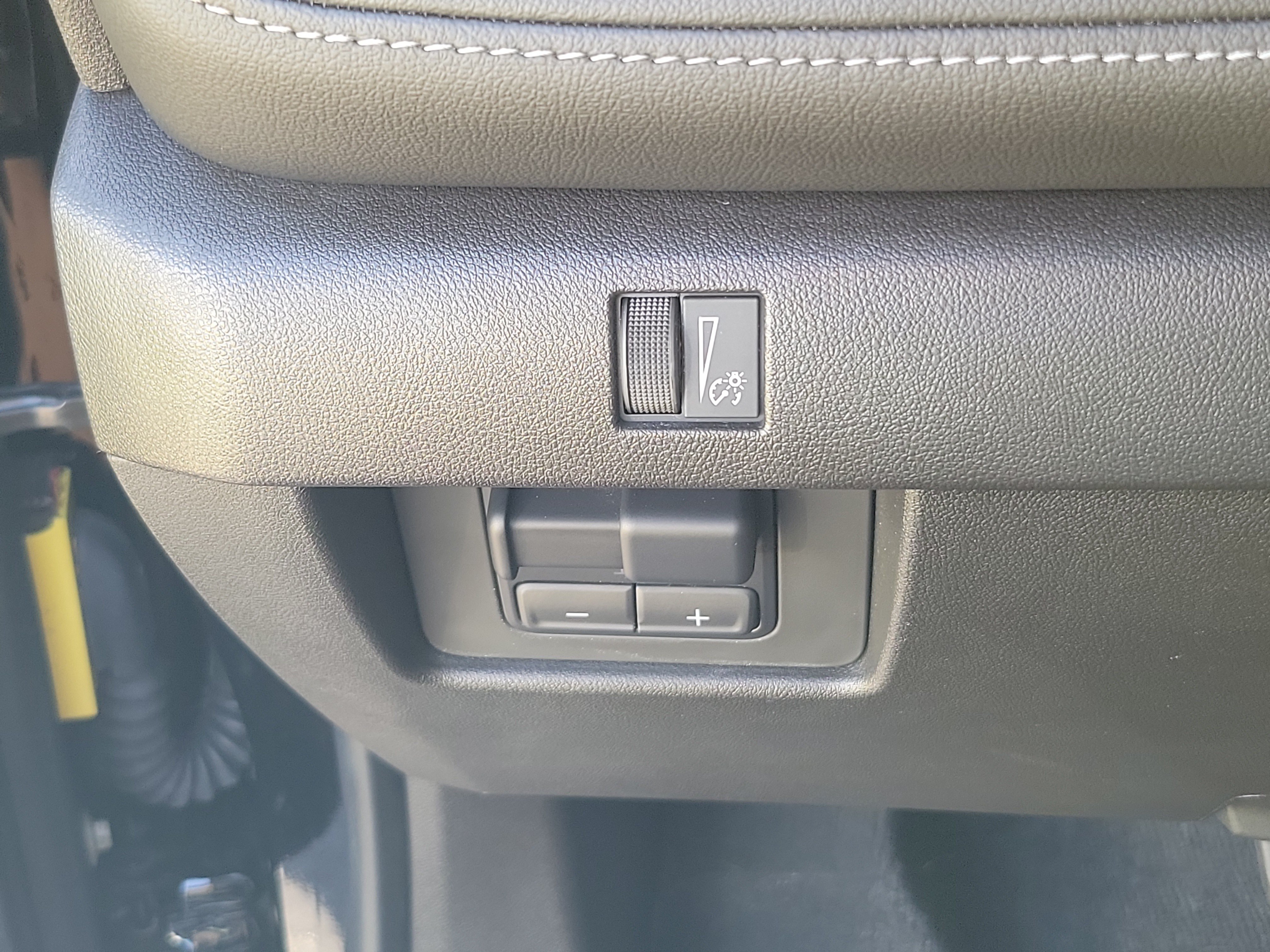 Used 2023 Chevrolet Colorado LT w/ LT Convenience Package III RWD image 19